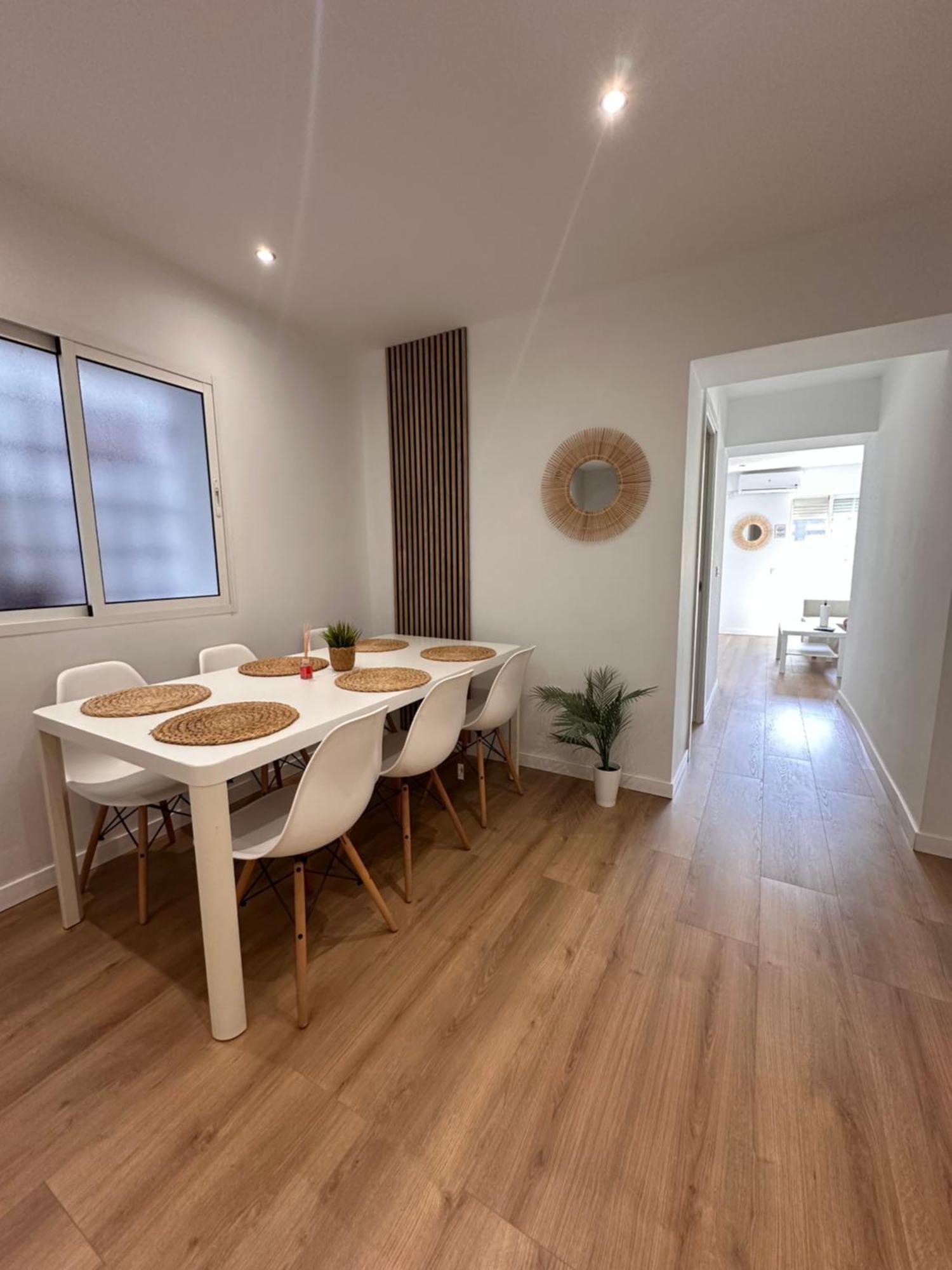 Claveles De Luxe Apartment มาลากา ภายนอก รูปภาพ