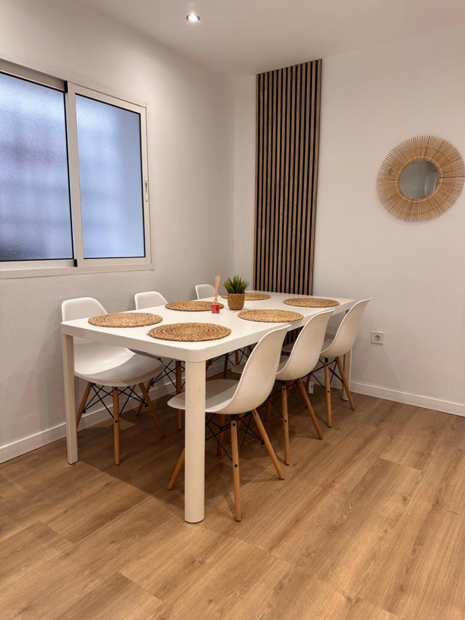 Claveles De Luxe Apartment มาลากา ภายนอก รูปภาพ